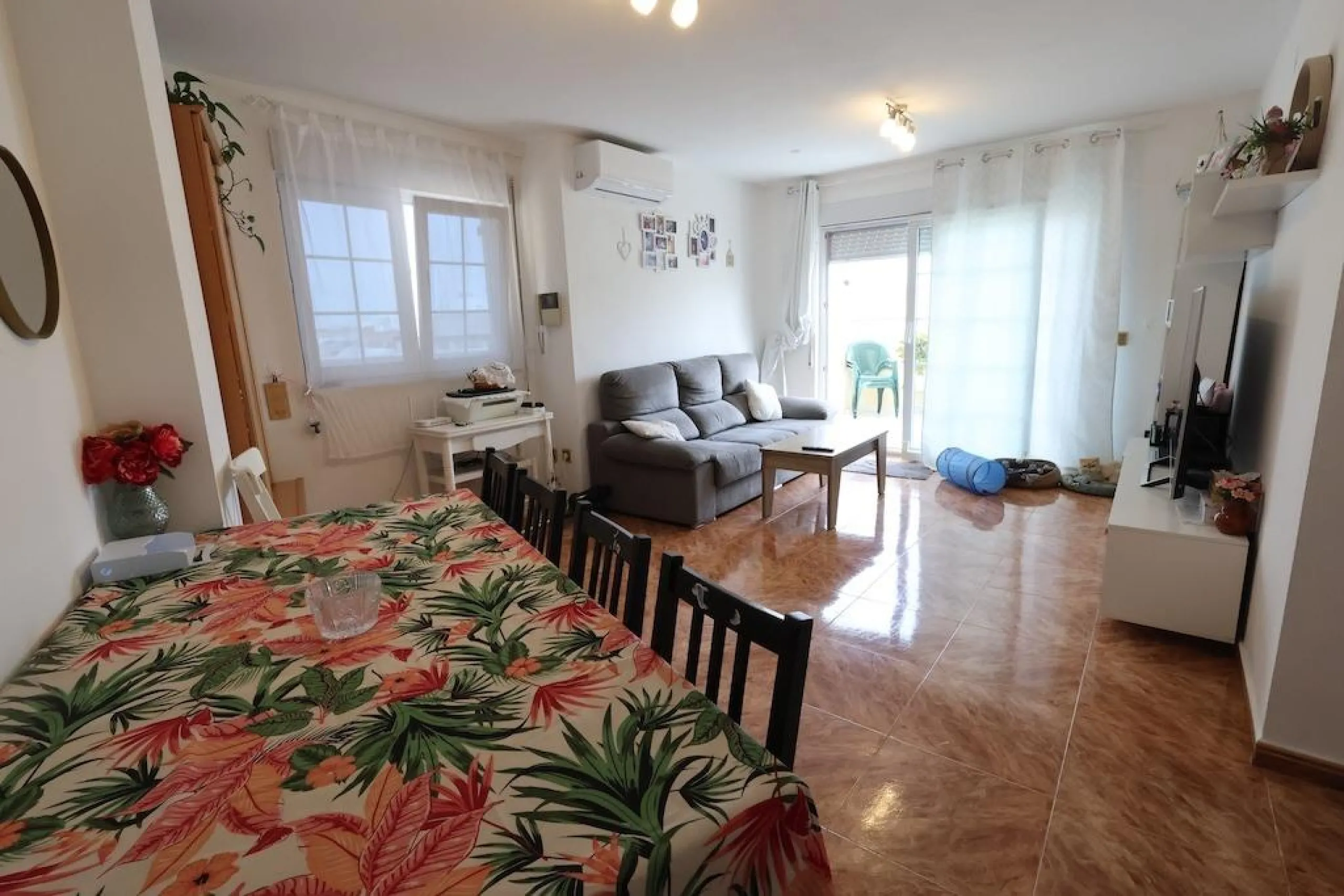 ÁTICO EN AV.PARIS DE 3 DORM. 2 BAÑOS. CON SUPERFICIE DE 113 M2.