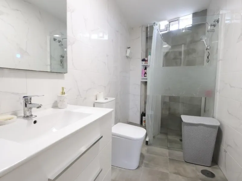 ÁTICO EN AV.PARIS DE 3 DORM. 2 BAÑOS. CON SUPERFICIE DE 113 M2.