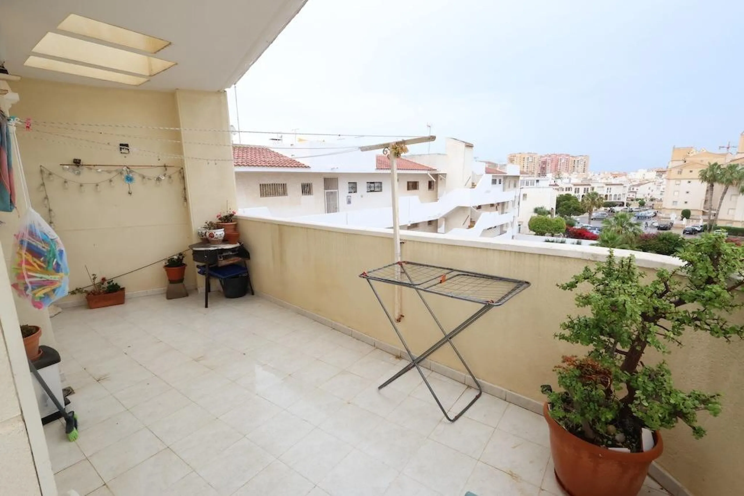 ÁTICO EN AV.PARIS DE 3 DORM. 2 BAÑOS. CON SUPERFICIE DE 113 M2.