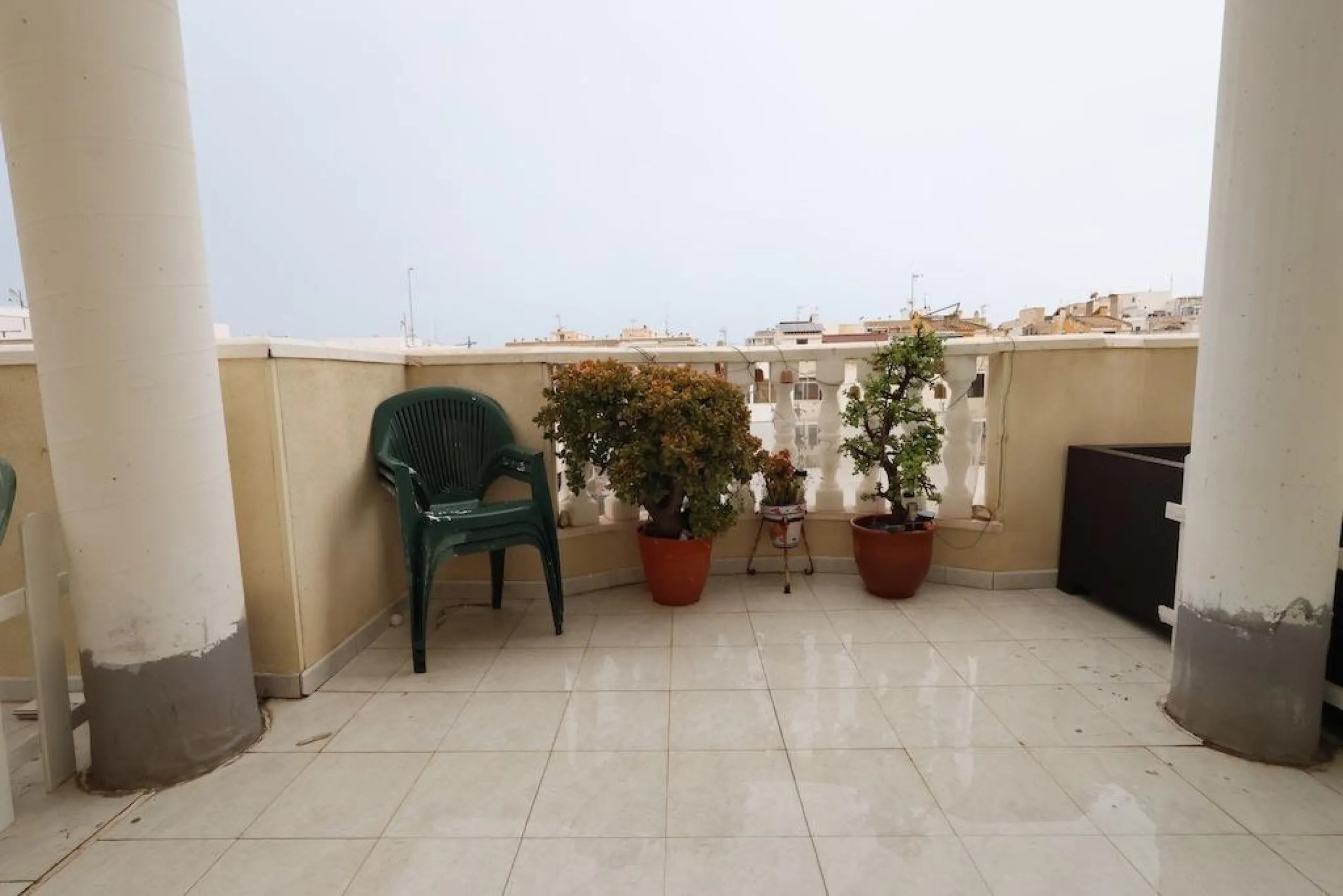 ÁTICO EN AV.PARIS DE 3 DORM. 2 BAÑOS. CON SUPERFICIE DE 113 M2.