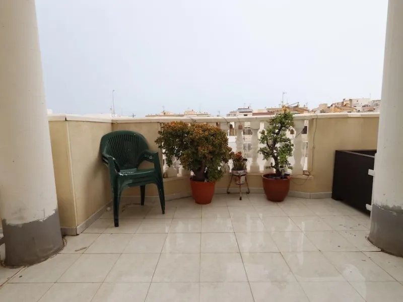 ÁTICO EN AV.PARIS DE 3 DORM. 2 BAÑOS. CON SUPERFICIE DE 113 M2.