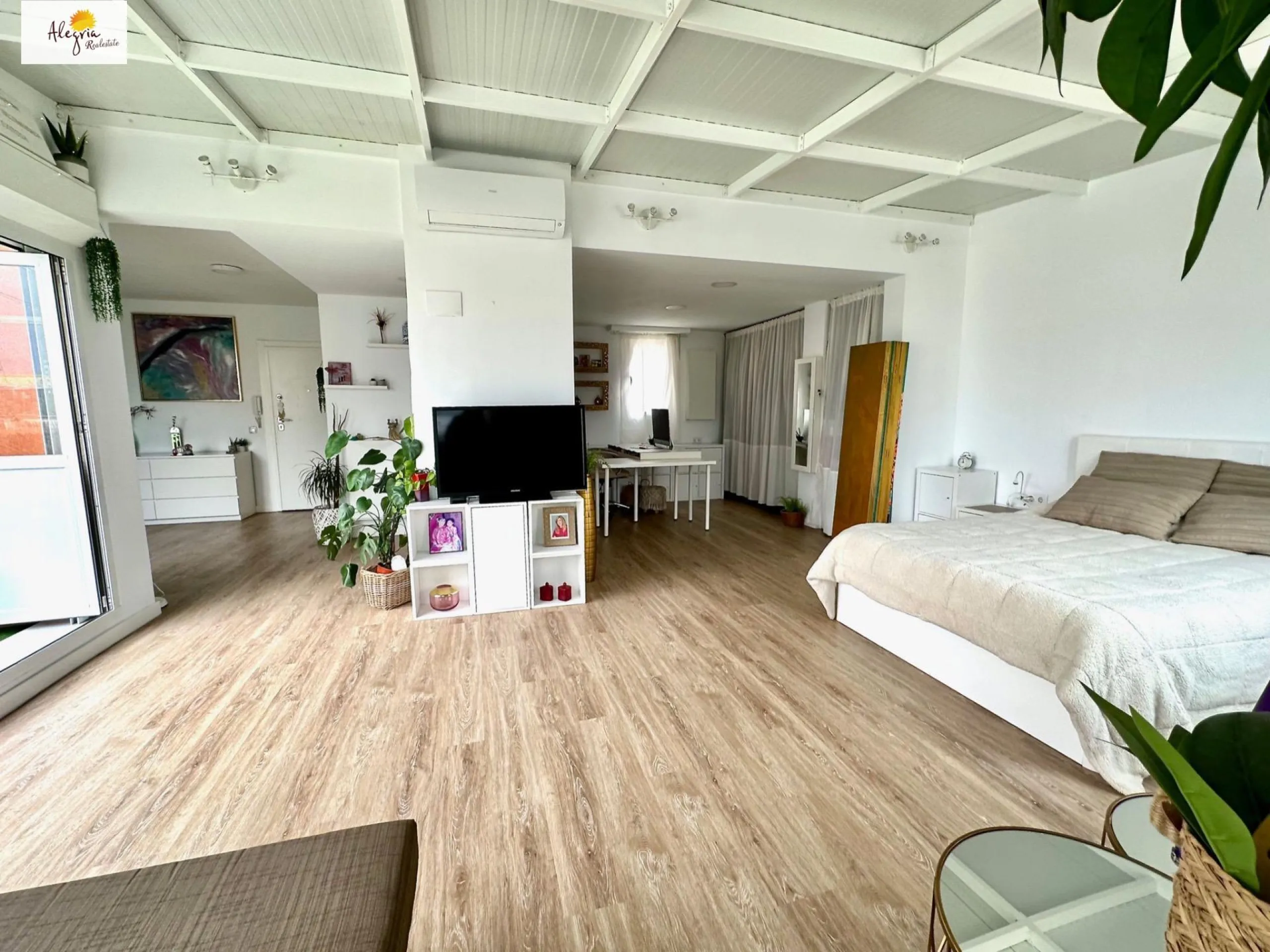 🏡 Exclusive Loft Penthouse with Panoramic Terrace | Feria de Muestras, Valencia