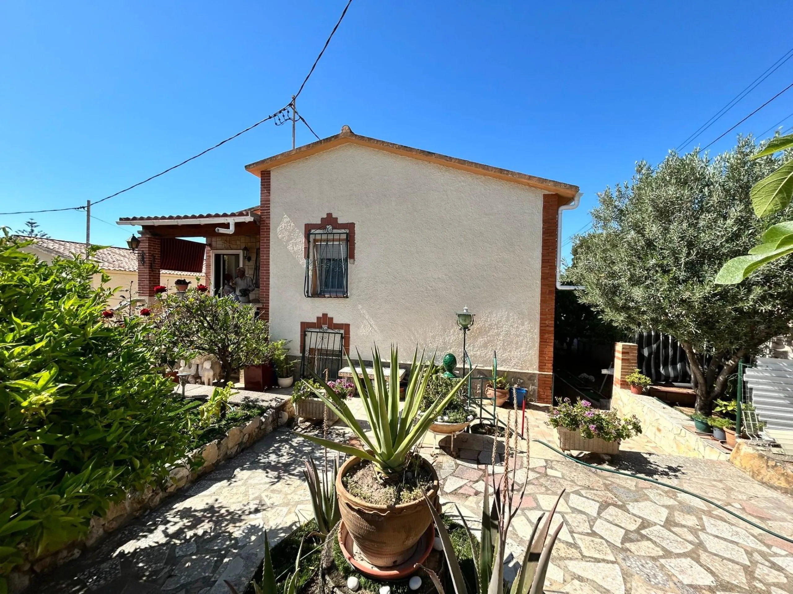 🏡 Independent chalet with private pool and large plot — La Nucía, Alicante