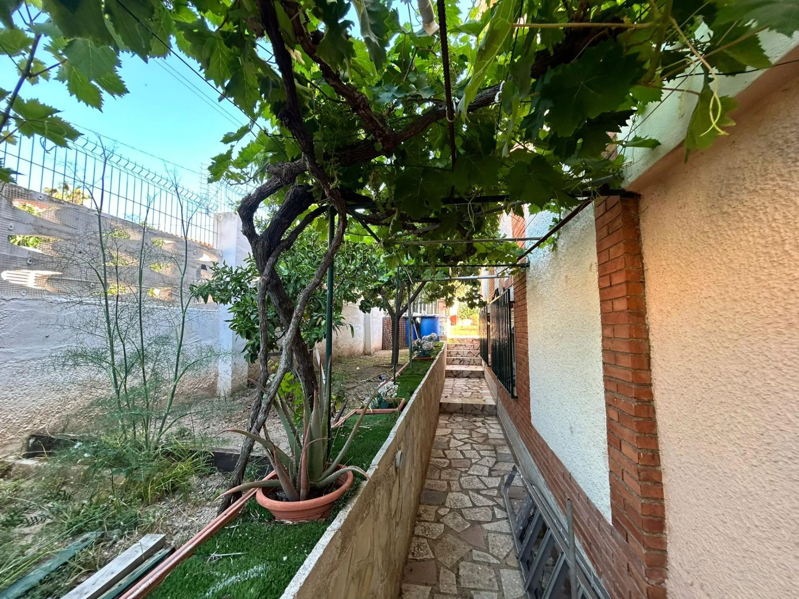 🏡 Independent chalet with private pool and large plot — La Nucía, Alicante