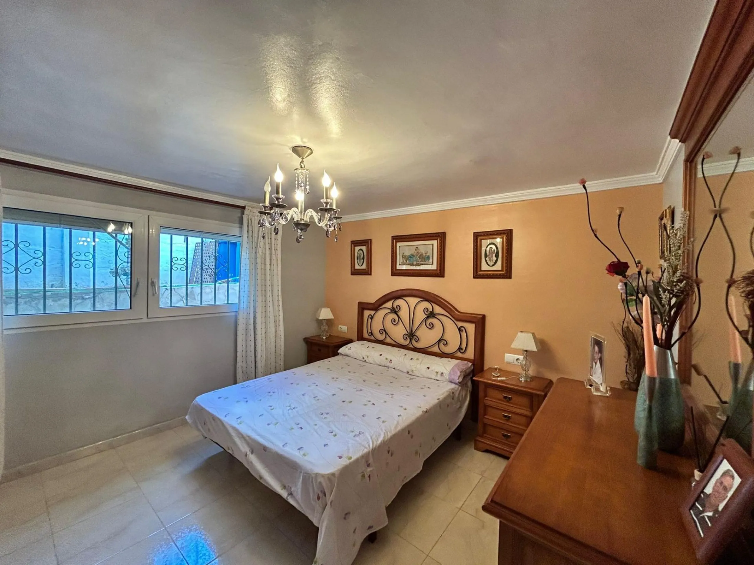 🏡 Independent chalet with private pool and large plot — La Nucía, Alicante