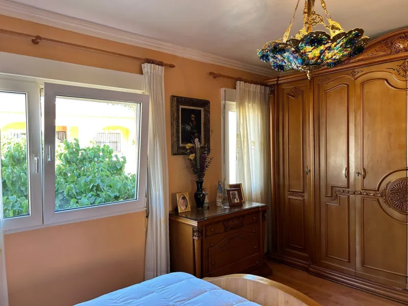 🏡 Independent chalet with private pool and large plot — La Nucía, Alicante