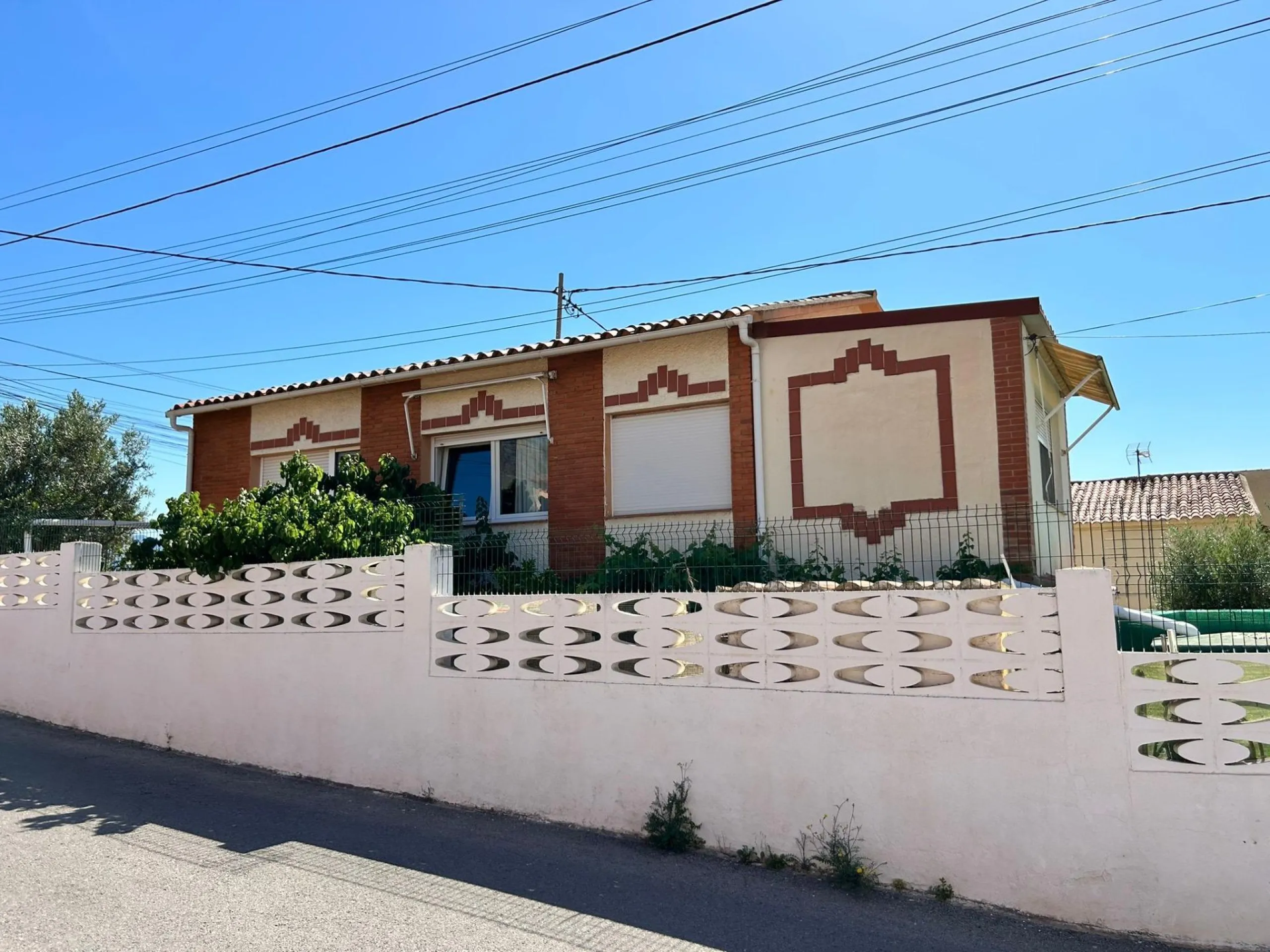 🏡 Independent chalet with private pool and large plot — La Nucía, Alicante