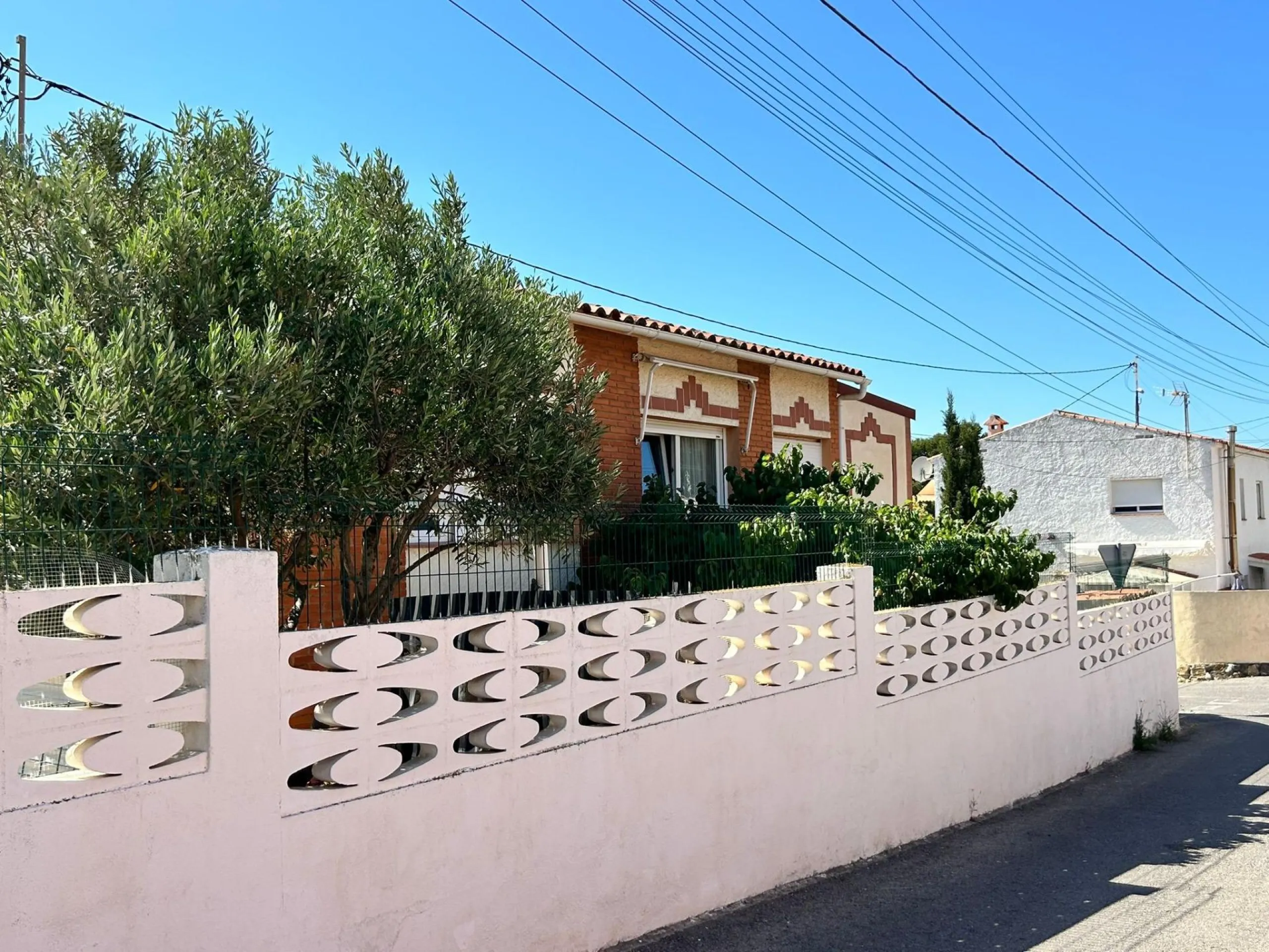🏡 Independent chalet with private pool and large plot — La Nucía, Alicante