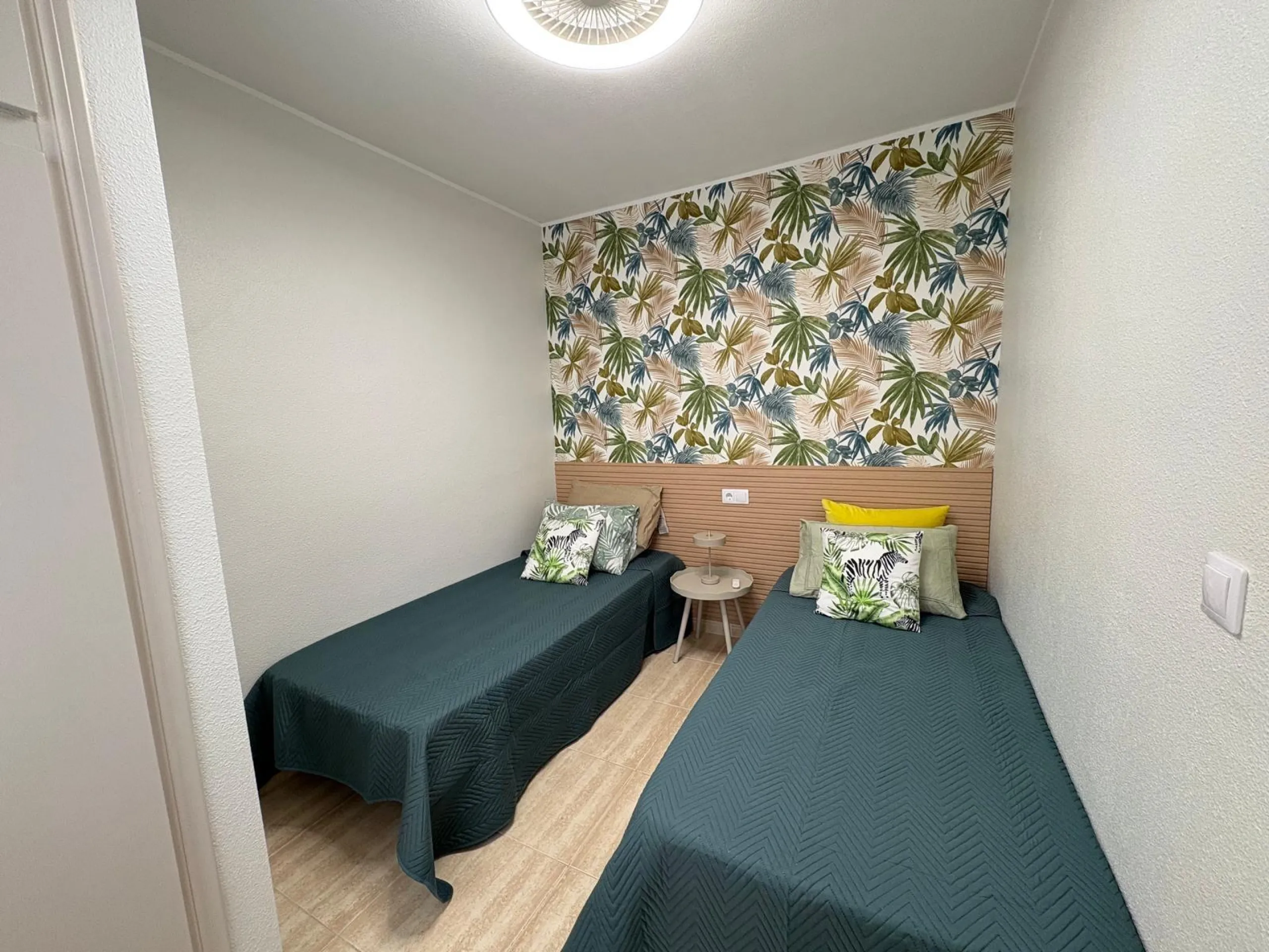 Amplio Apartamento en el Centro de Torrevieja a Solo 300 Metros del Mar
