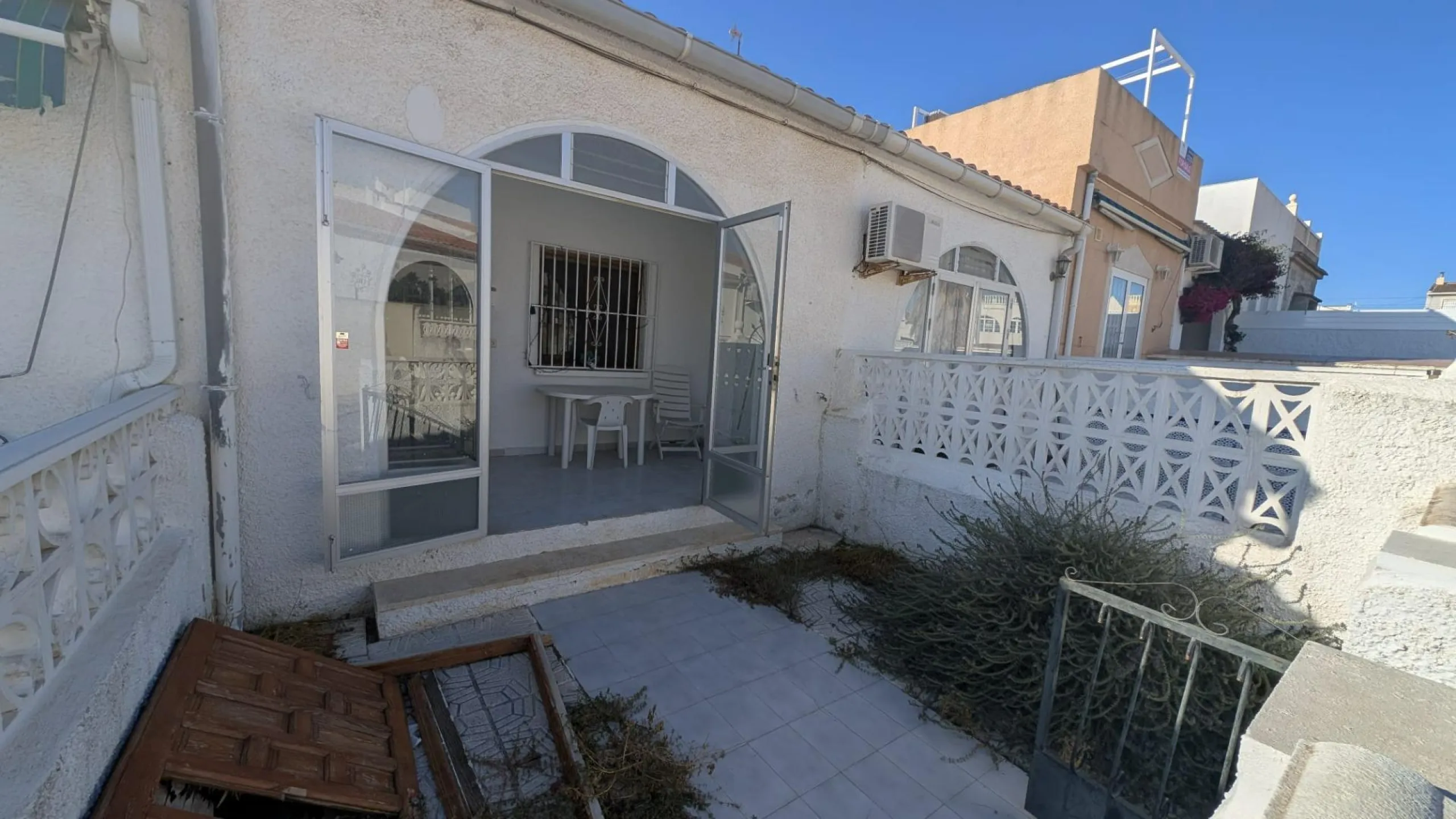99.000 TORREVIEJA BUNGALOW PLANTA BAJA 1 HAB!!