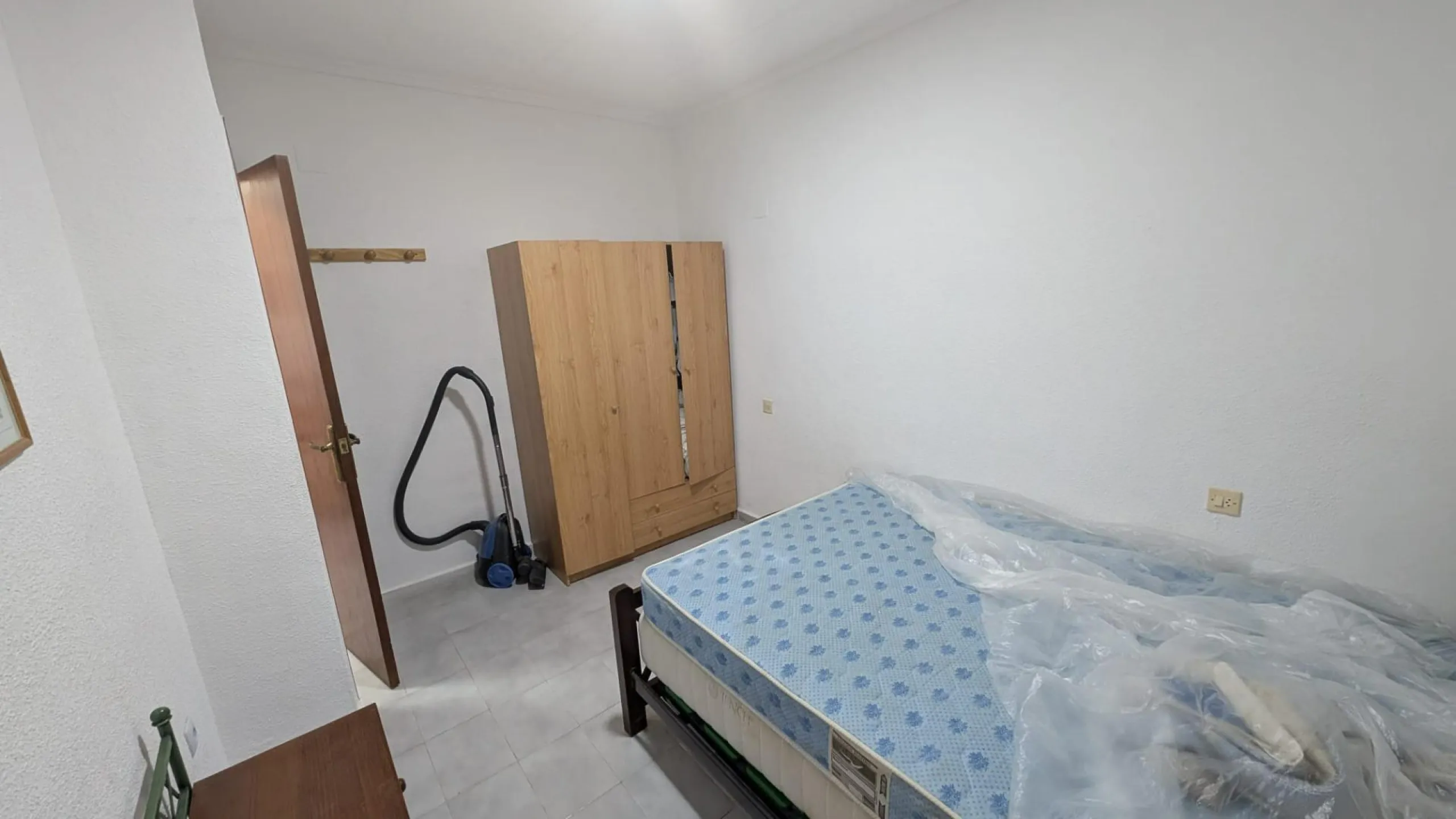 99.000 TORREVIEJA BUNGALOW PLANTA BAJA 1 HAB!!