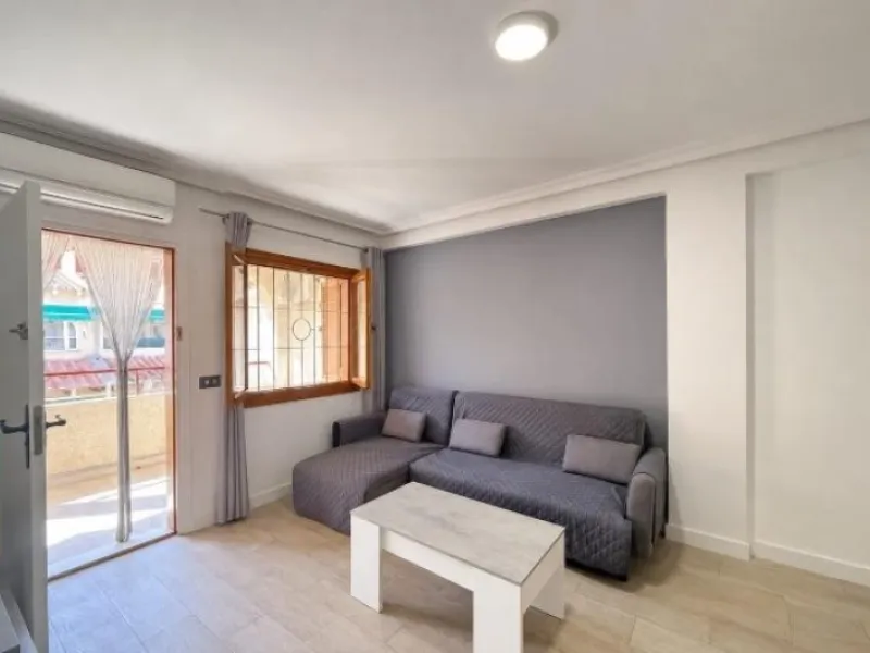 APARTMENT 50M FROM ACEQUIÓN BEACH WITH ENCLOSED GARAGE