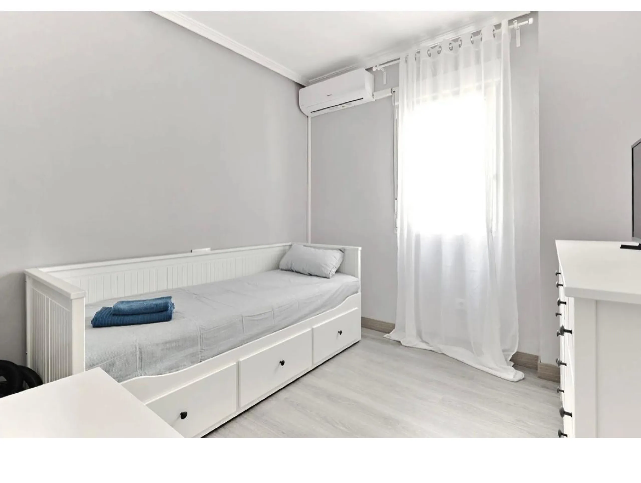 APARTAMENTO A 200 METROS DE LA PLAYA DEL CURA REFORMADO CON 2 HAB 2 BAÑOS
