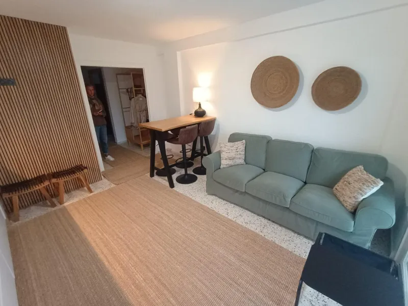 2 BEDROOM 1 BATHROOM APARTMENT COMPLETELY RENOVATED IN PINOMAR