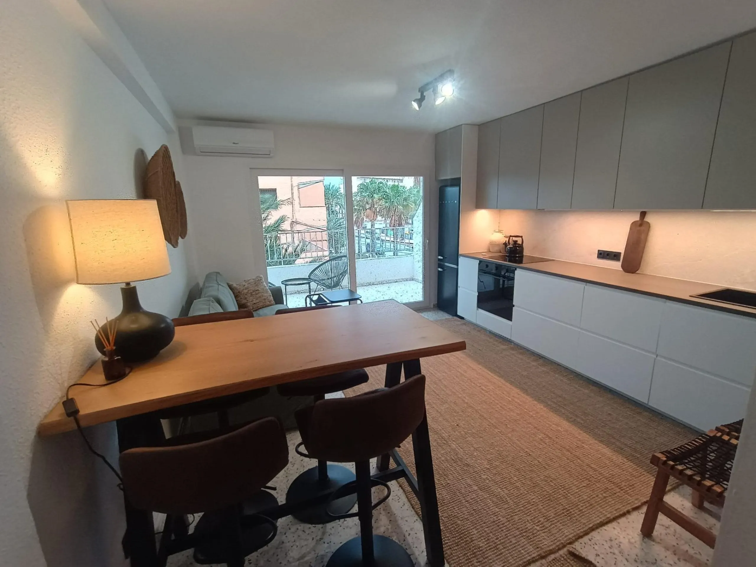 2 BEDROOM 1 BATHROOM APARTMENT COMPLETELY RENOVATED IN PINOMAR