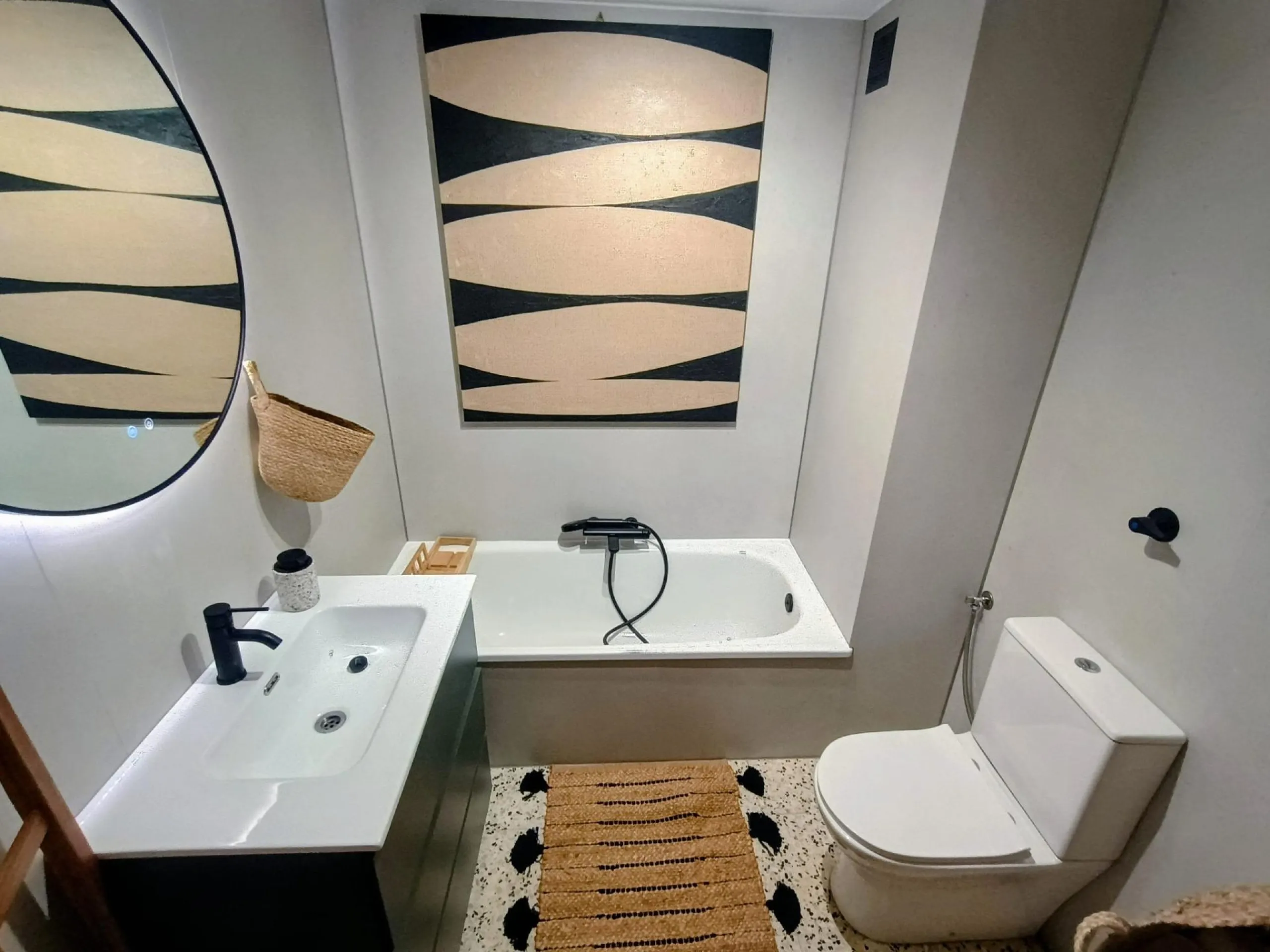 2 BEDROOM 1 BATHROOM APARTMENT COMPLETELY RENOVATED IN PINOMAR