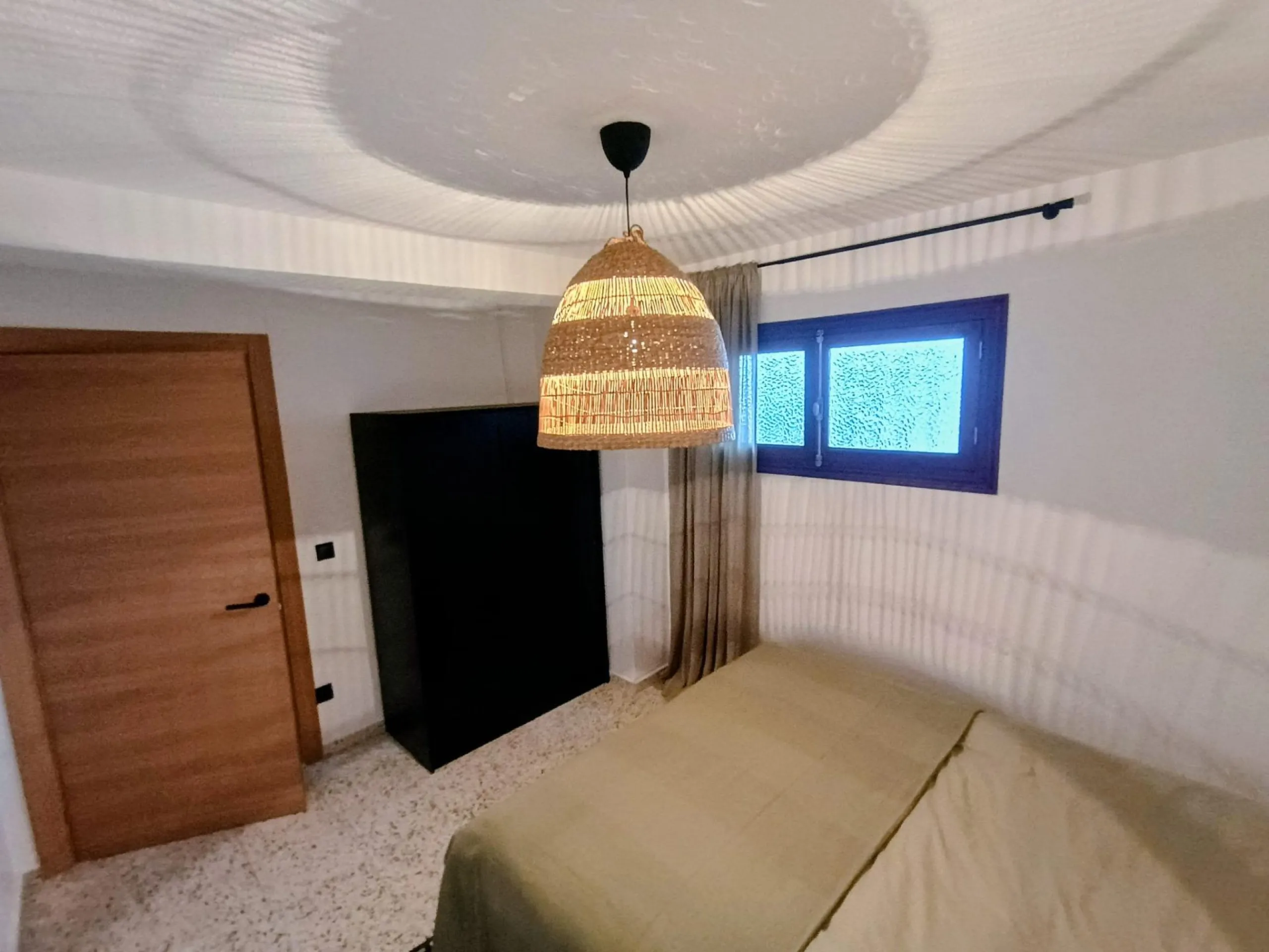 2 BEDROOM 1 BATHROOM APARTMENT COMPLETELY RENOVATED IN PINOMAR
