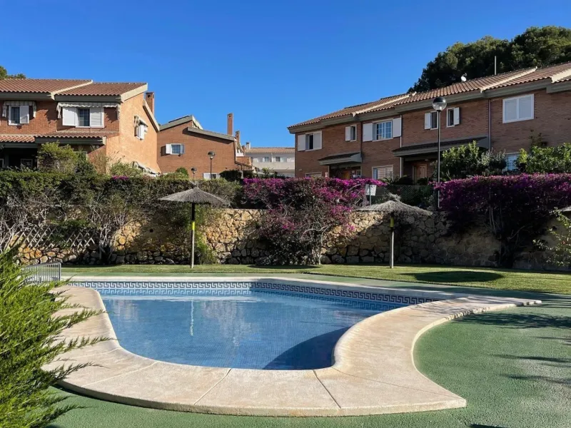 TOWNHOUSE FOR SALE IN EL ALBIR 🏡