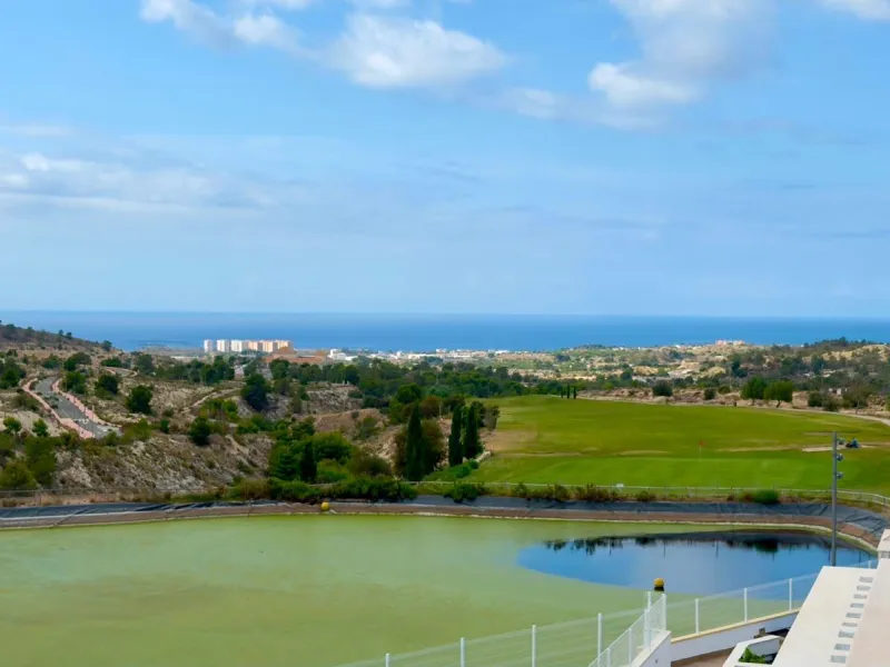 BUNGALOW IN GOLF RESORT – FINESTRAT