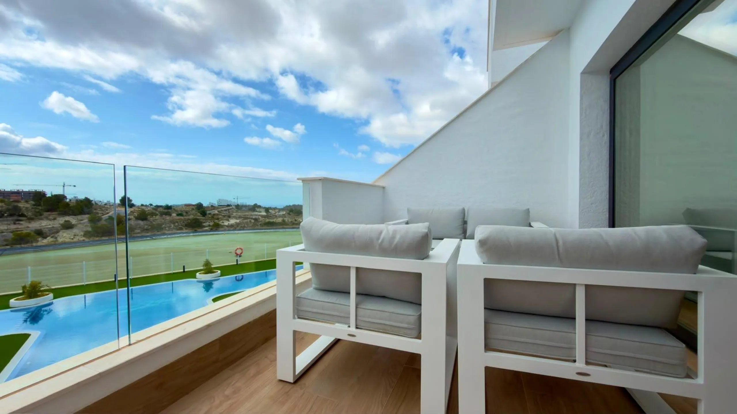 BUNGALOW IN GOLF RESORT – FINESTRAT