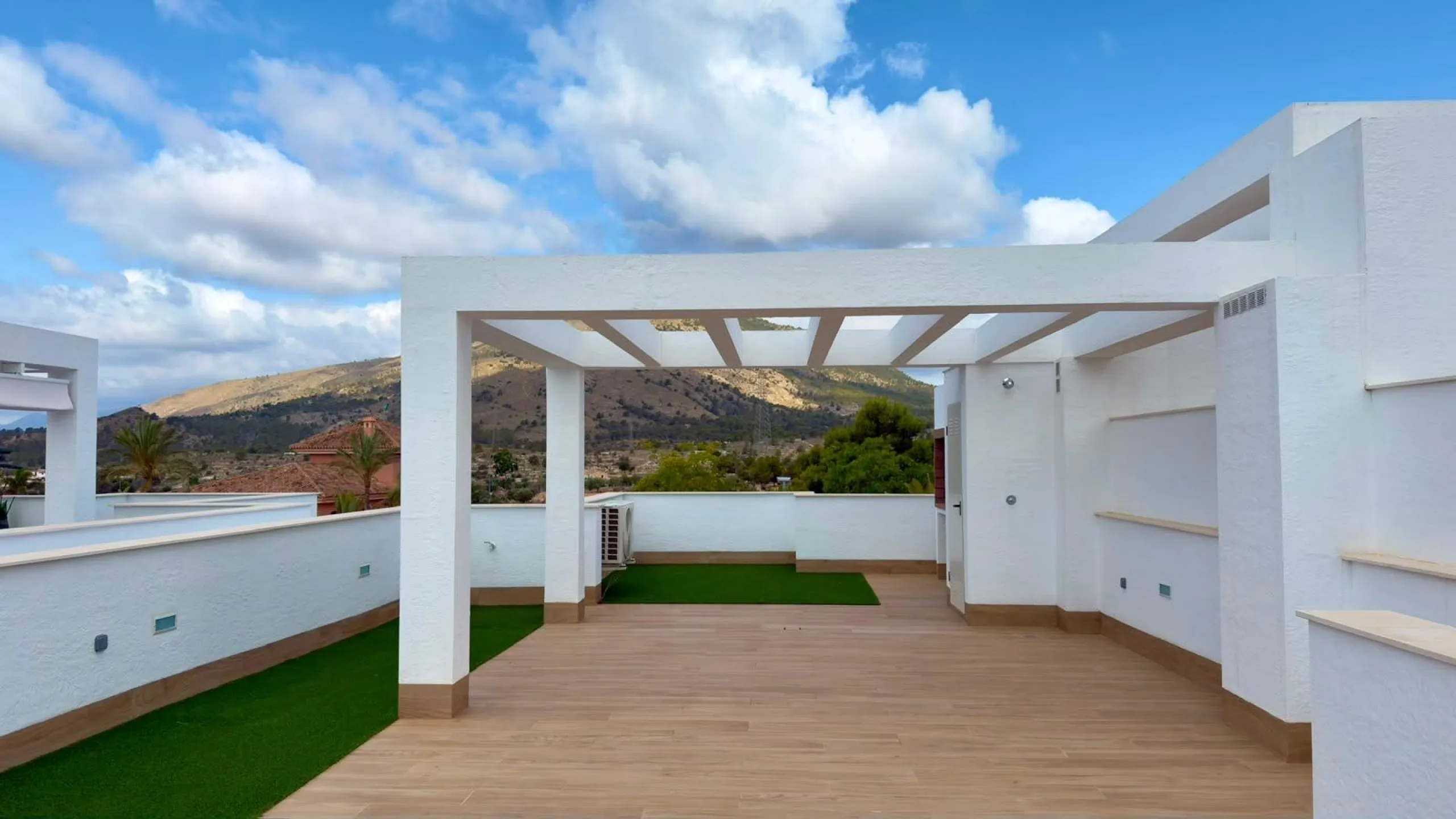 BUNGALOW IN GOLF RESORT – FINESTRAT