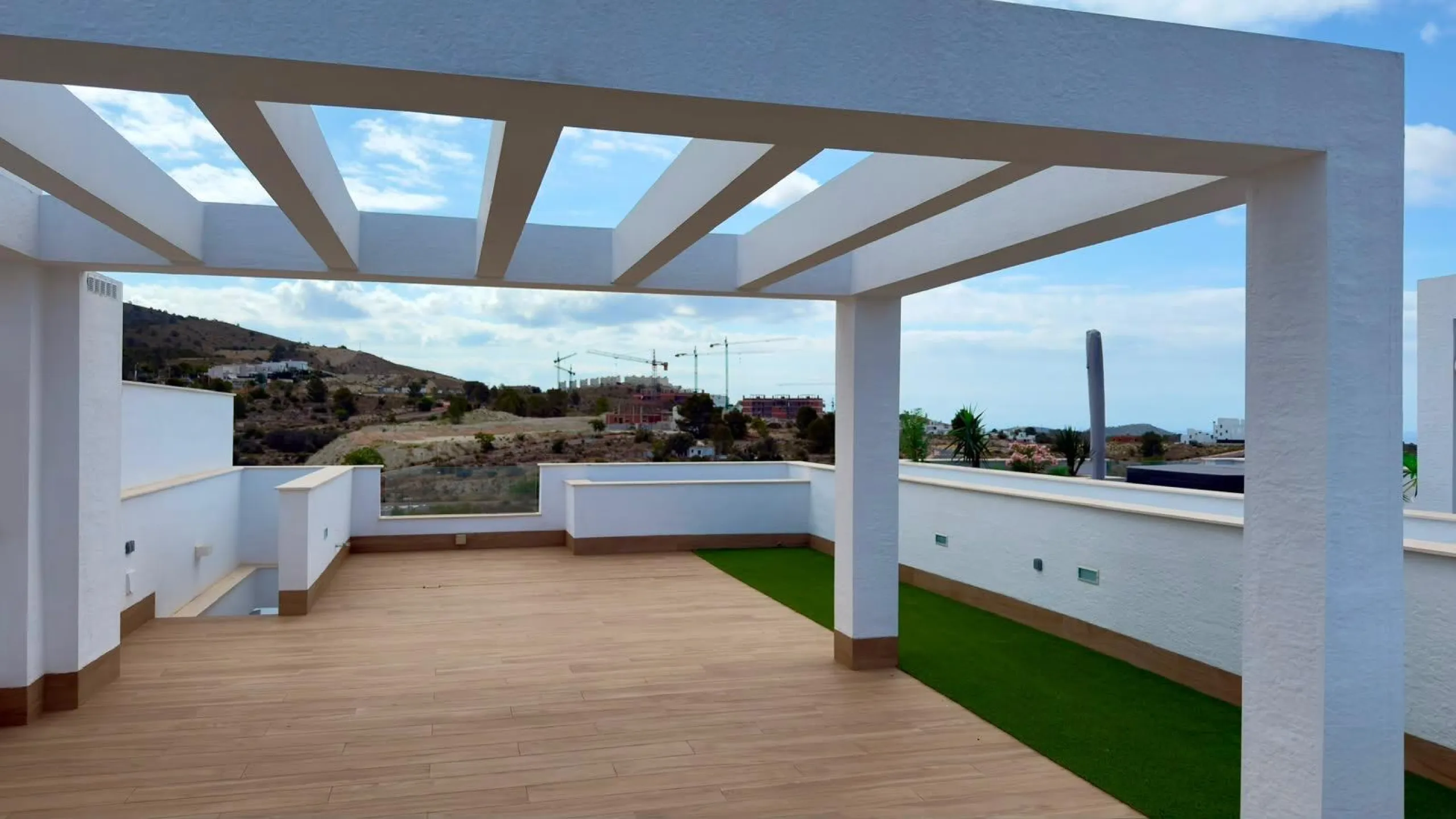 BUNGALOW IN GOLF RESORT – FINESTRAT