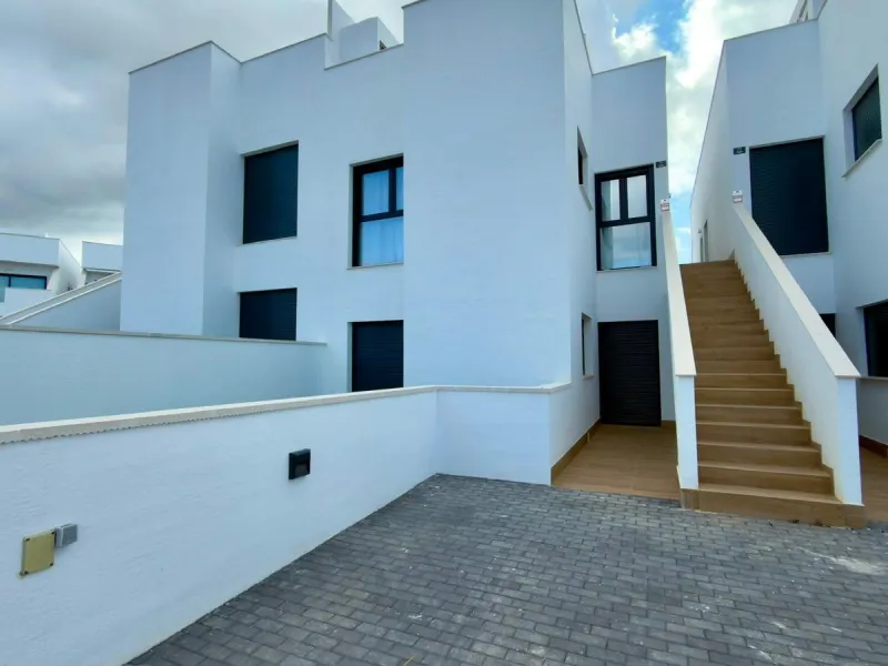 BUNGALOW IN GOLF RESORT – FINESTRAT