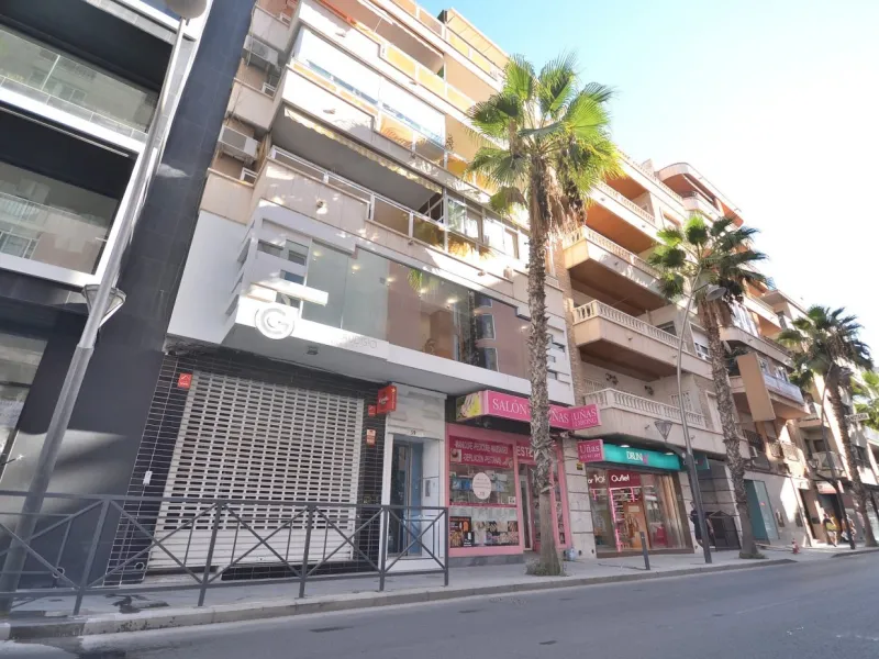 RAMON GALLUD street business premises in the center of TORREVIEJA