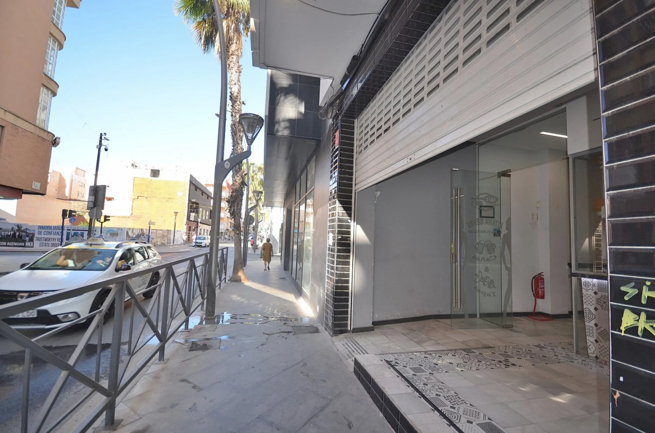 RAMON GALLUD street business premises in the center of TORREVIEJA