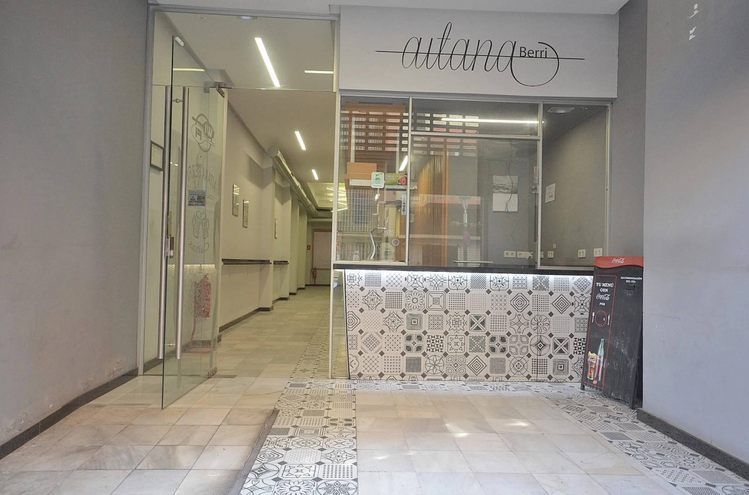 RAMON GALLUD street business premises in the center of TORREVIEJA