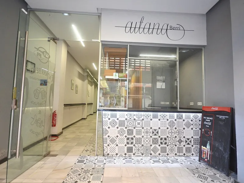 RAMON GALLUD street business premises in the center of TORREVIEJA