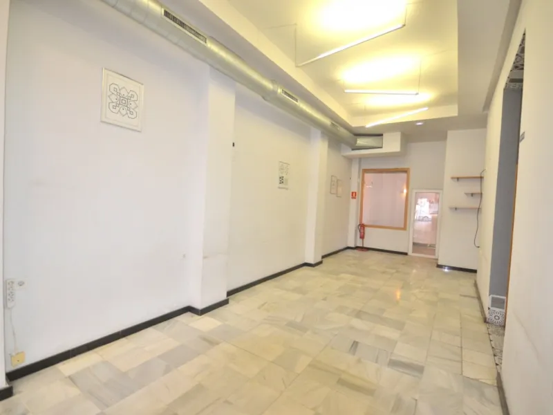 RAMON GALLUD street business premises in the center of TORREVIEJA