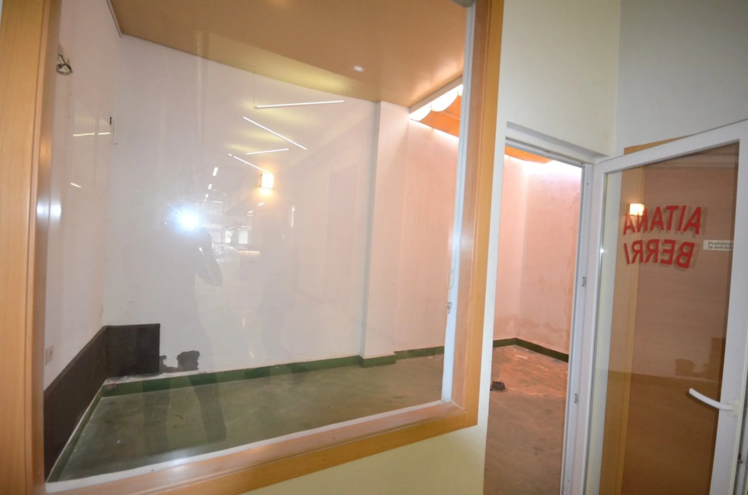 RAMON GALLUD street business premises in the center of TORREVIEJA