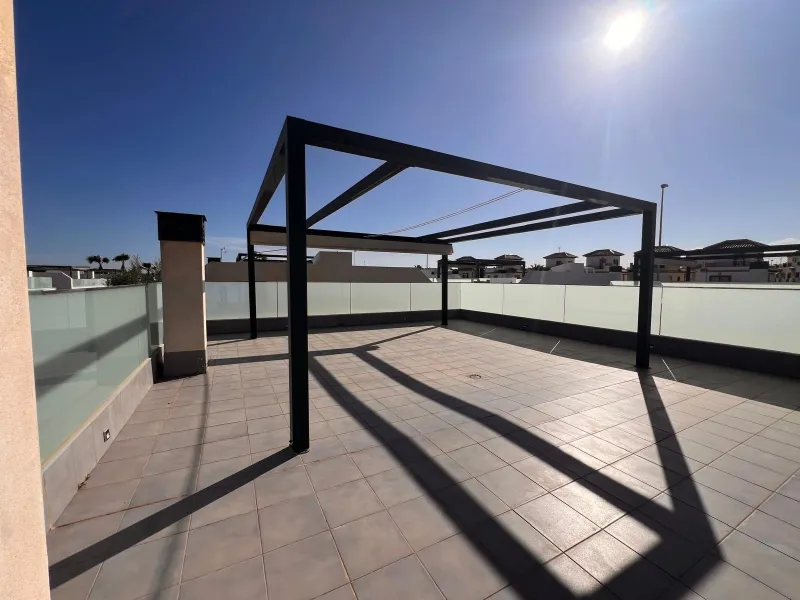Modern Semi-New Villa with Private Pool in Altos de Cabo Roig