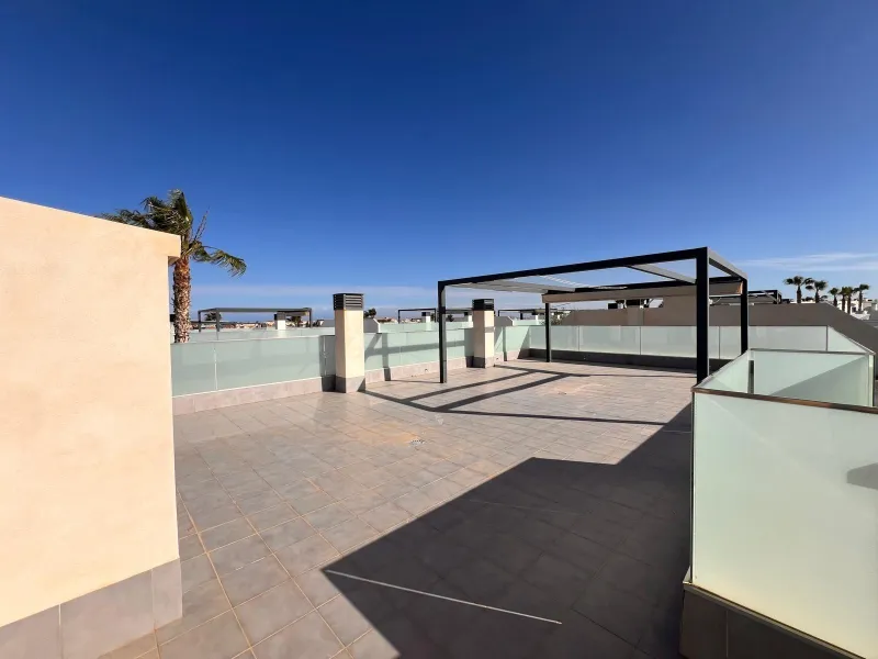 Modern Semi-New Villa with Private Pool in Altos de Cabo Roig