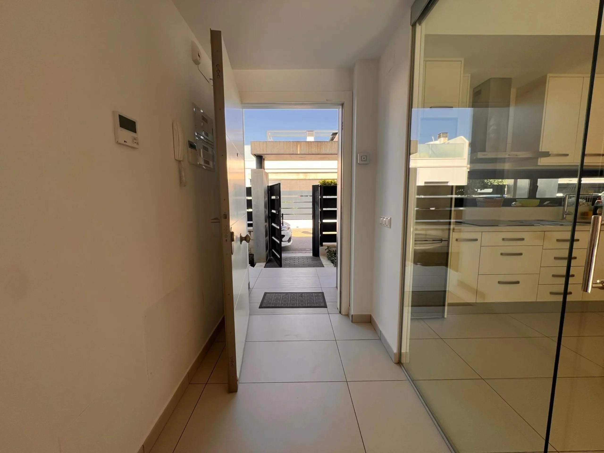 Modern Semi-New Villa with Private Pool in Altos de Cabo Roig