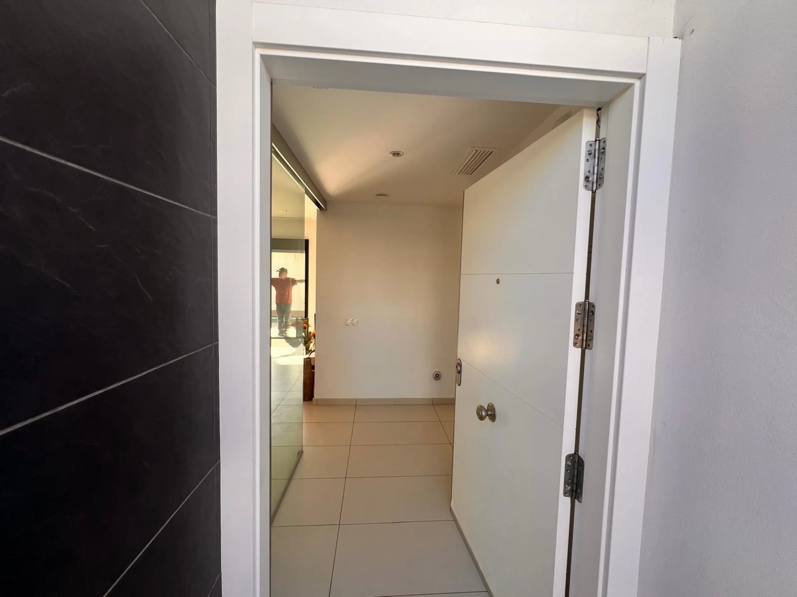 Modern Semi-New Villa with Private Pool in Altos de Cabo Roig