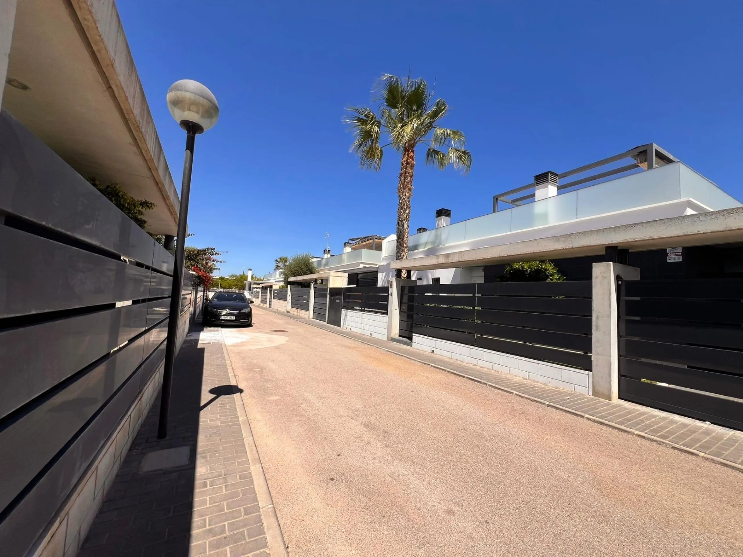 Modern Semi-New Villa with Private Pool in Altos de Cabo Roig