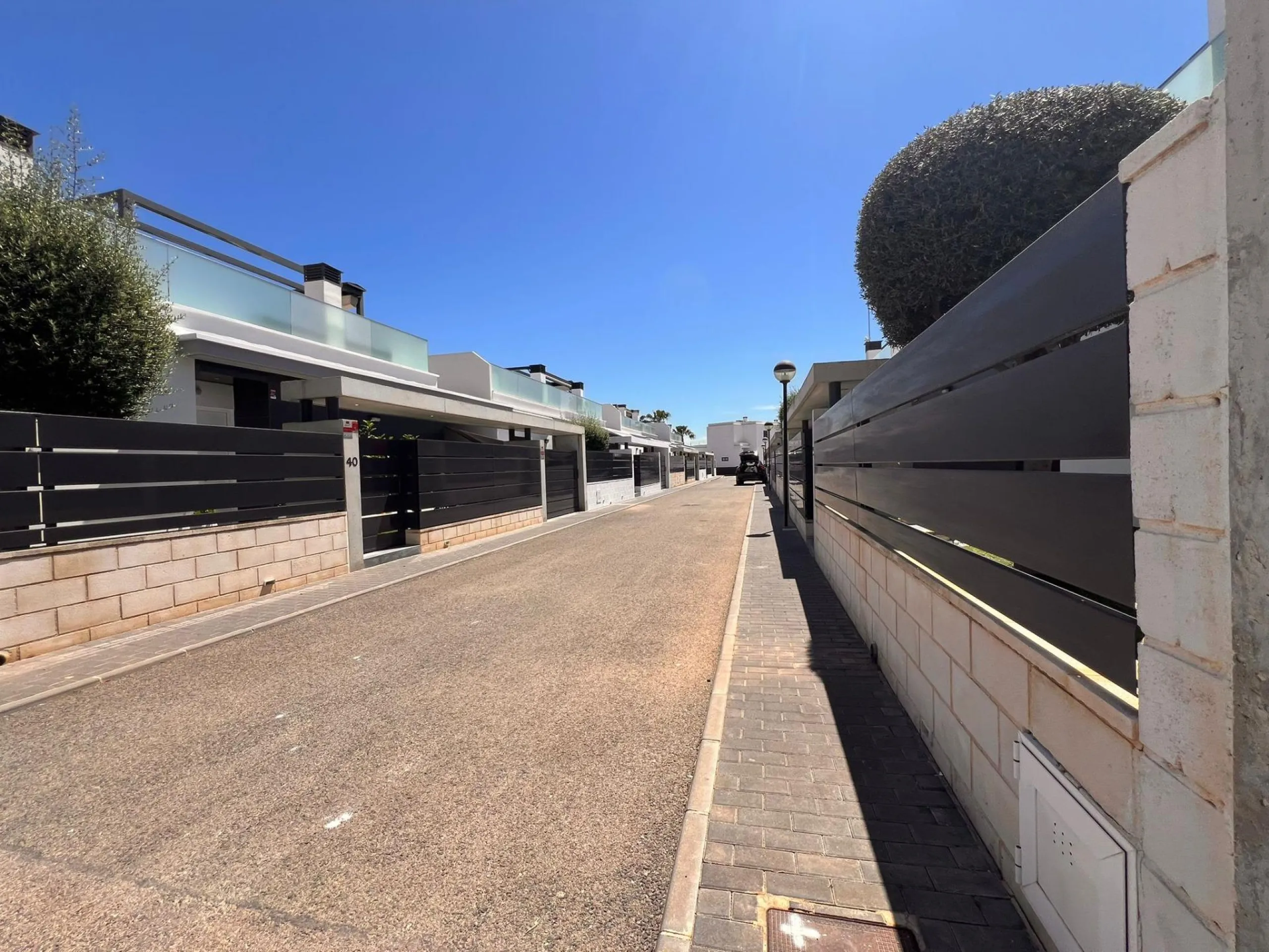 Modern Semi-New Villa with Private Pool in Altos de Cabo Roig