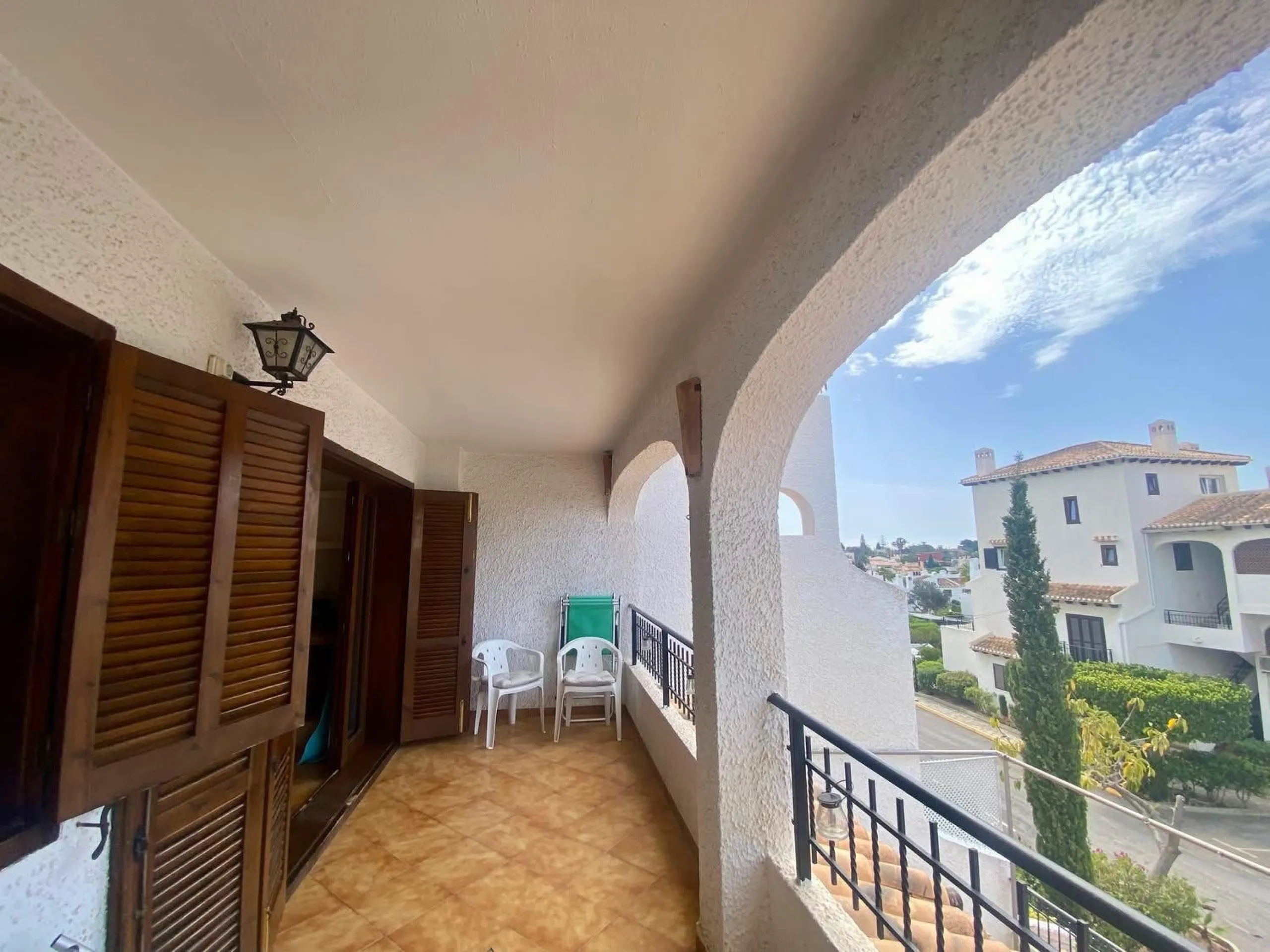 APARTAMENTO MEDITERRÁNEO CON GRAN TERRAZA, PISCINA Y VISTAS AL MAR EN CABO ROIG
