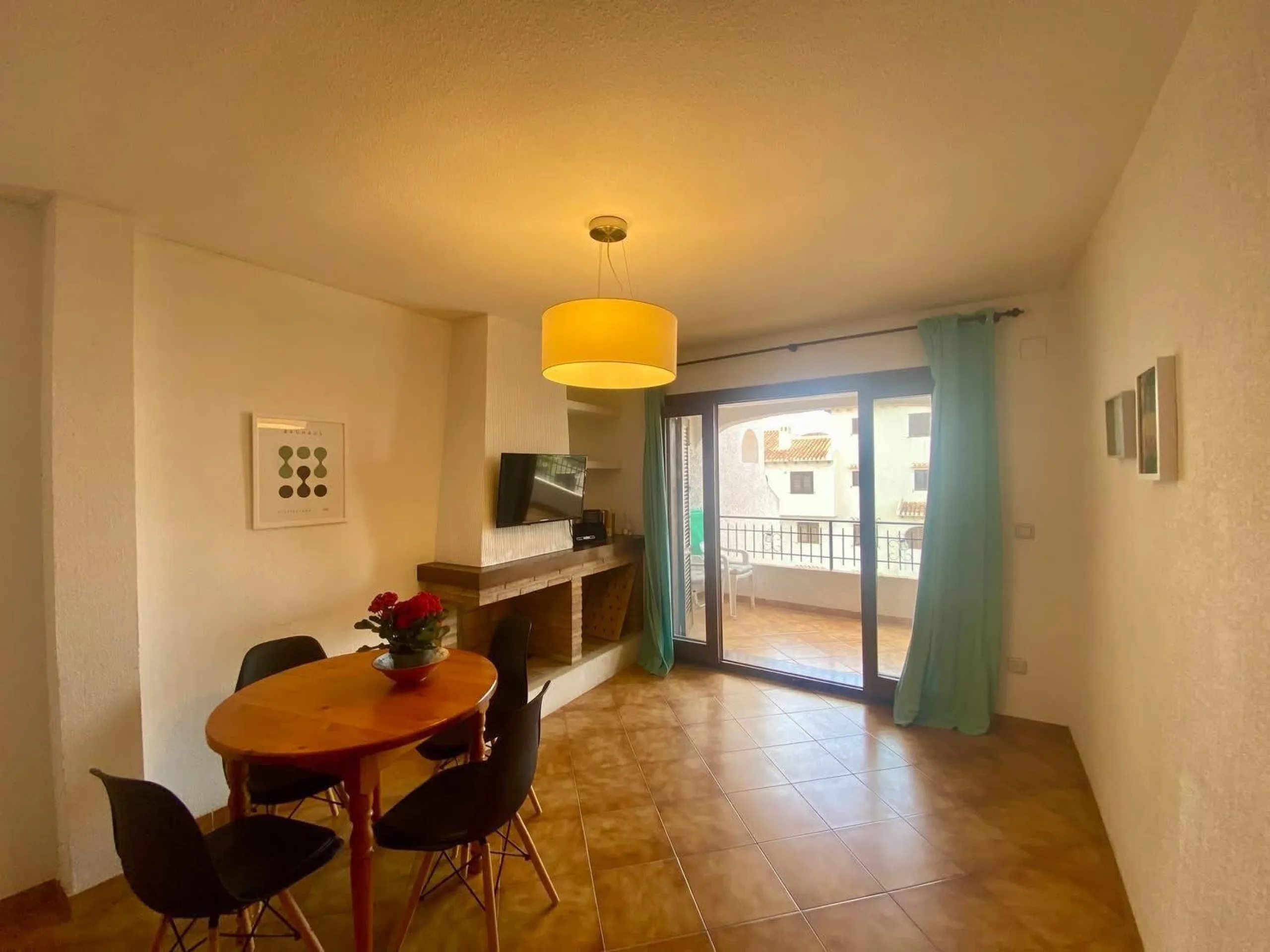 APARTAMENTO MEDITERRÁNEO CON GRAN TERRAZA, PISCINA Y VISTAS AL MAR EN CABO ROIG