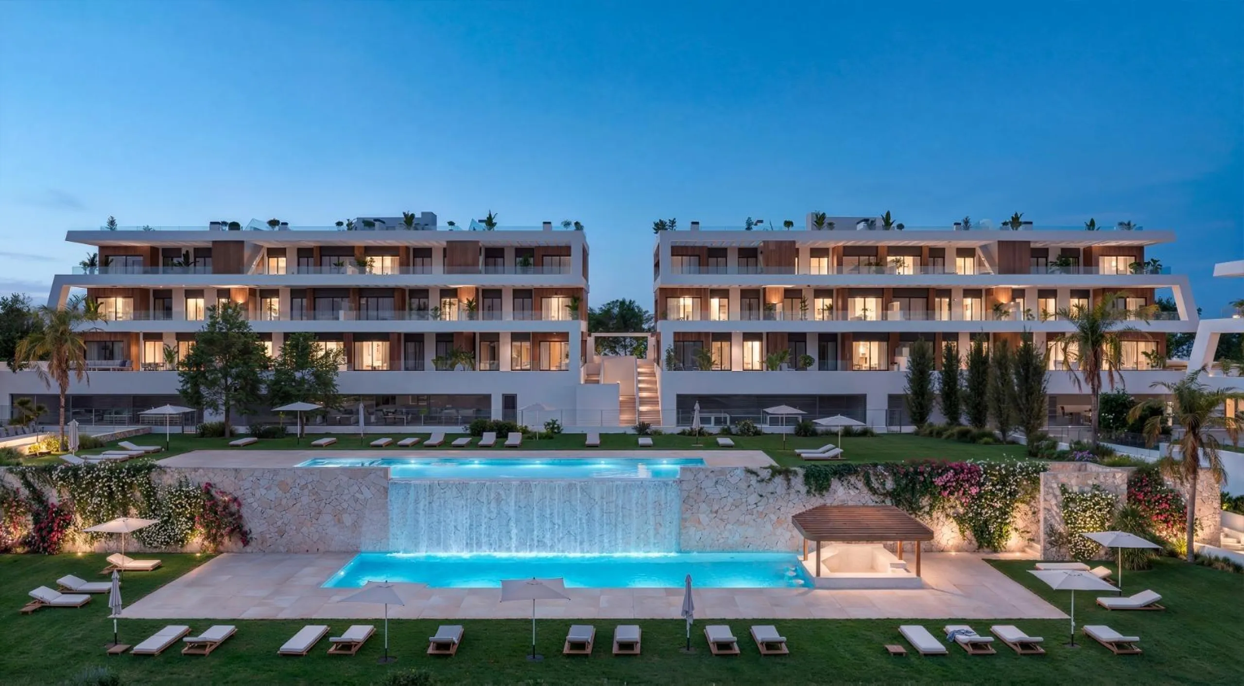 LUXURY RESIDENTIAL - NEW BUILD IN GOLF BAHIA