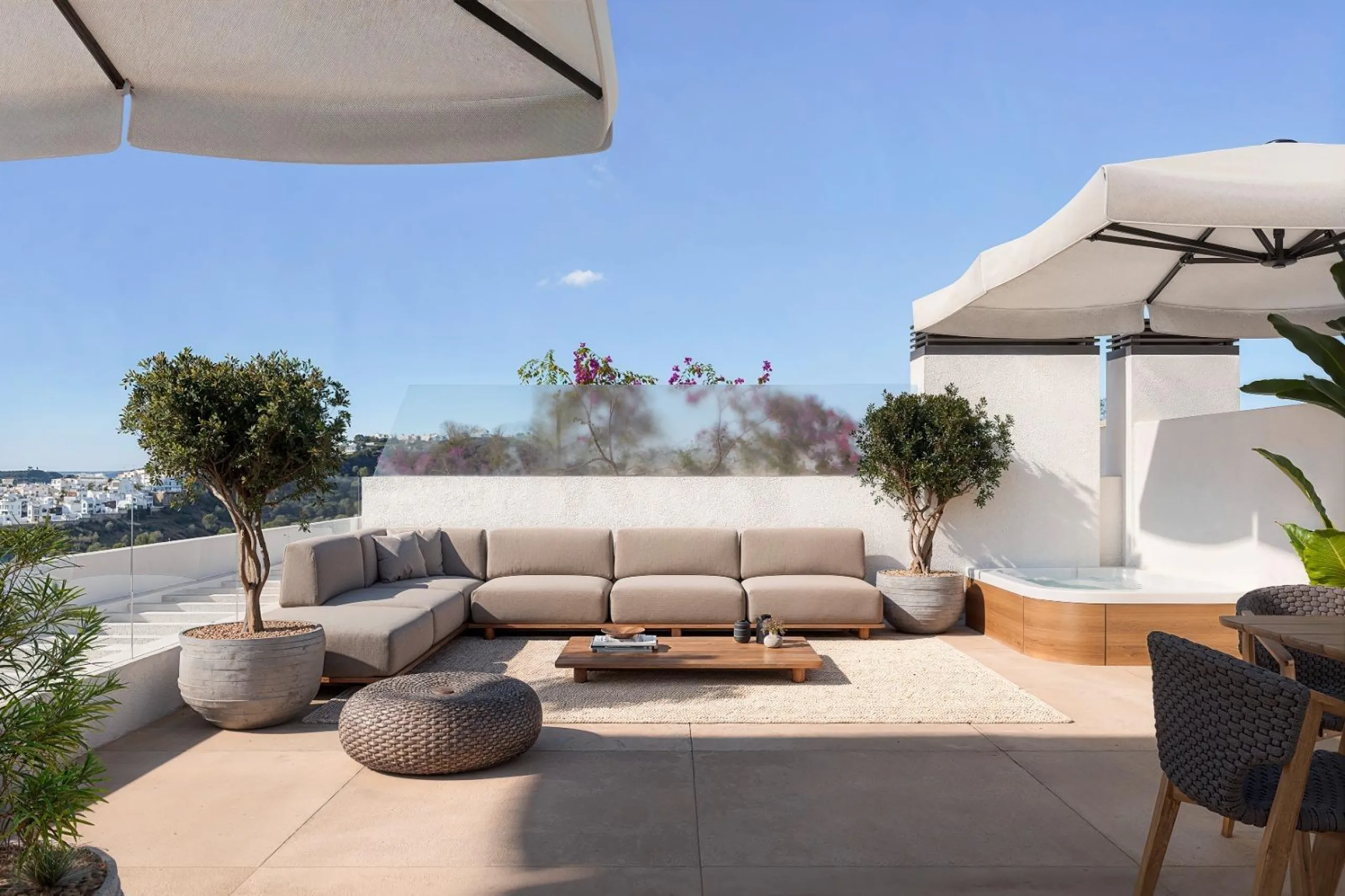 LUXURY RESIDENTIAL - NEW BUILD IN GOLF BAHIA