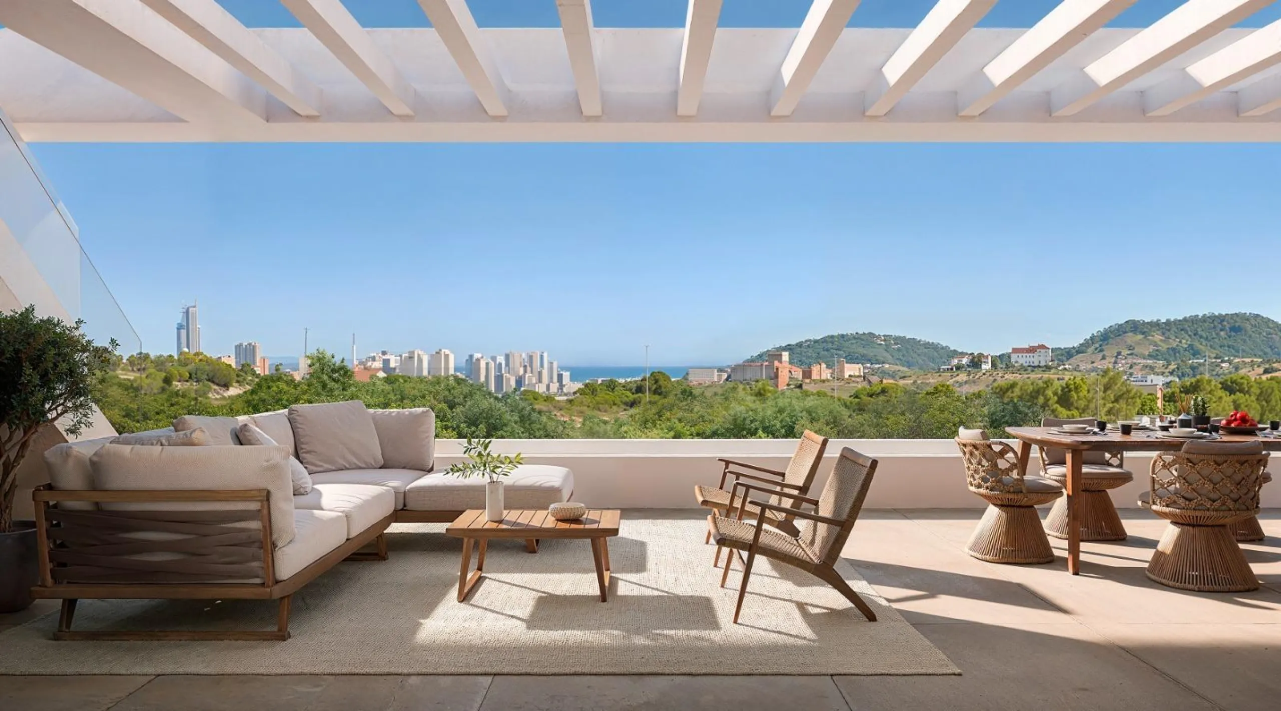 LUXURY RESIDENTIAL - NEW BUILD IN GOLF BAHIA