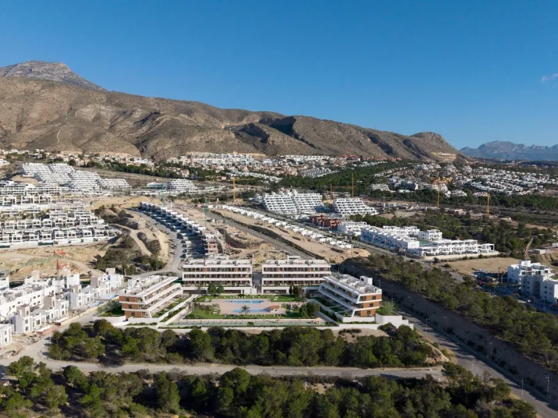 LUXURY RESIDENTIAL - NEW BUILD IN GOLF BAHIA