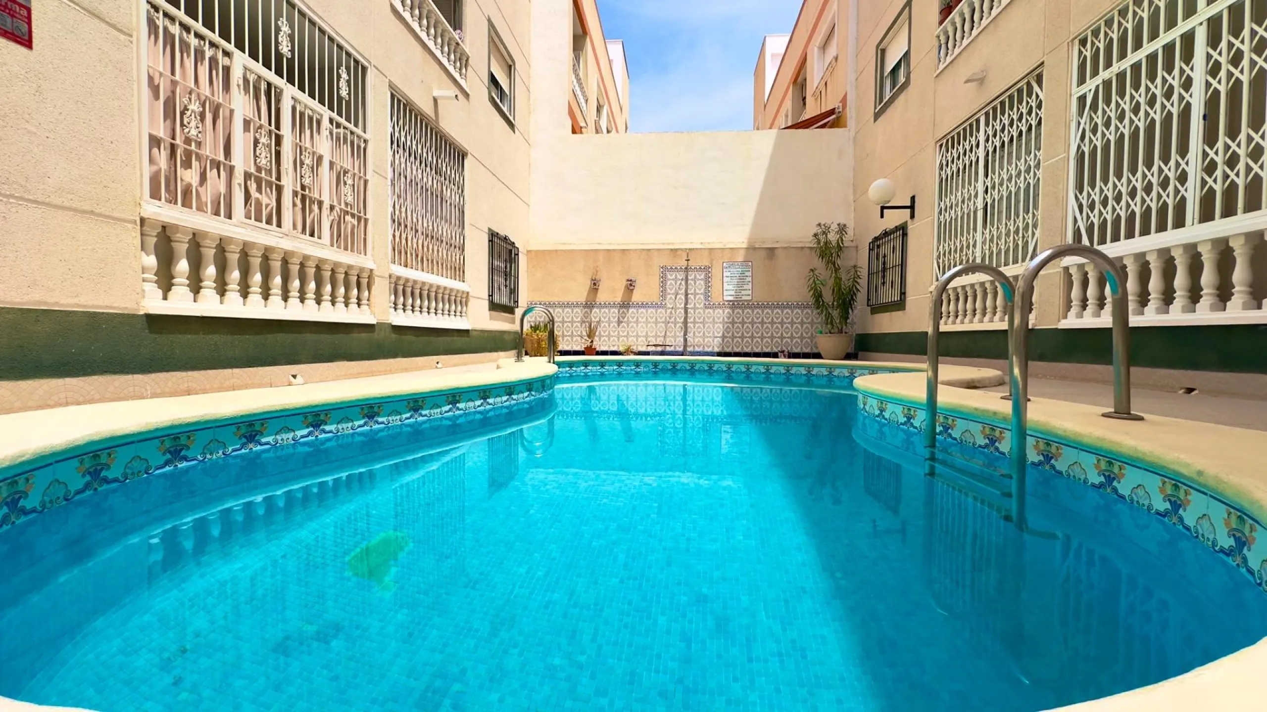 APARTAMENTO DE 1 DORMITORIO CON PISCINA COMUNITARIA A 5 MINUTOS DE PLAYA DEL CURA