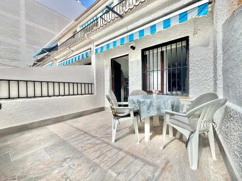 Ático dúplex con terraza y dos balcones a solo 5 minutos de la playa