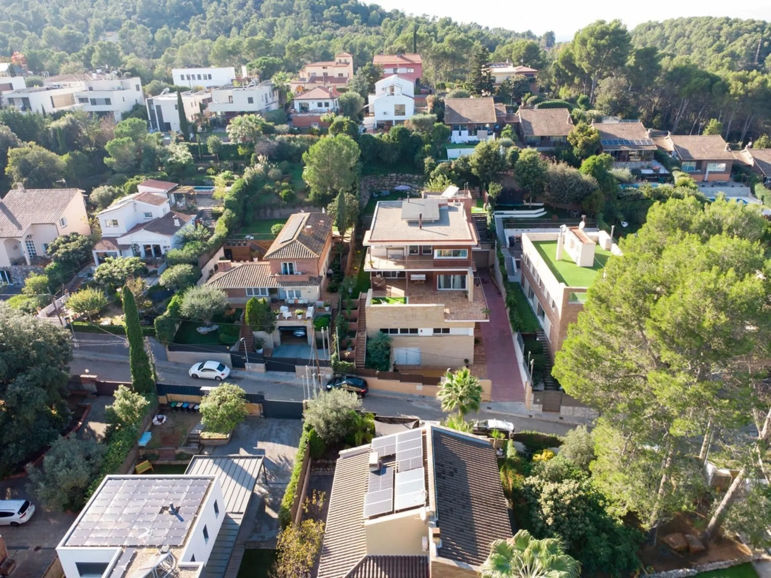 High-End Contemporary Villa with Garden and Pool in Sant Cugat del Valles, Barcelona