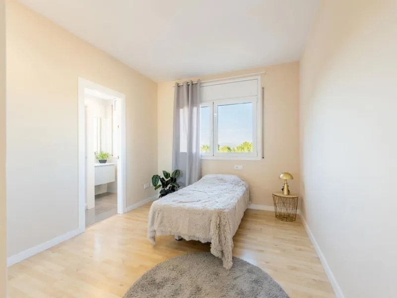 High-End Contemporary Villa with Garden and Pool in Sant Cugat del Valles, Barcelona