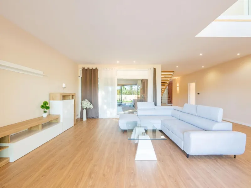 High-End Contemporary Villa with Garden and Pool in Sant Cugat del Valles, Barcelona